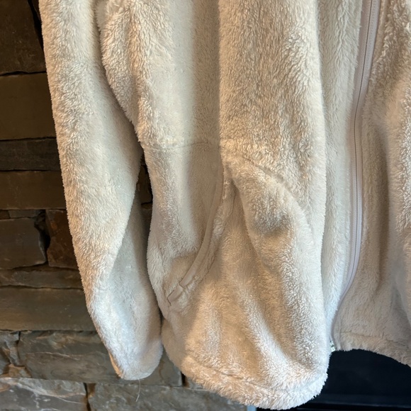 North Face Women’s Fleece Jacket - Picture 6 of 6